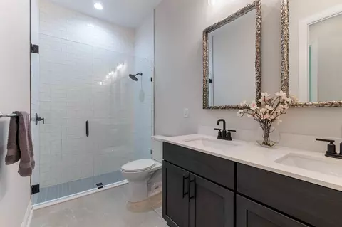 Bath - 233 Yorkshire Dr, Saint Augustine, FL 32092 photo 6 of 7