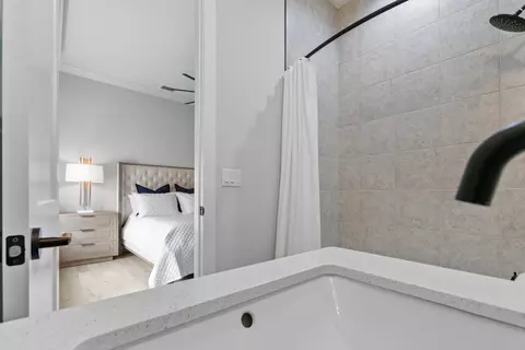 Bath - 233 Yorkshire Dr, Saint Augustine, FL 32092 photo 5 of 7