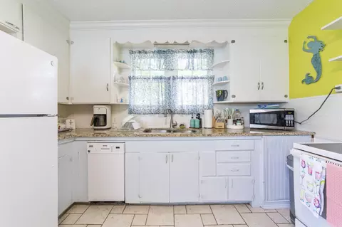 Kitchen - 26 Rio Vista Dr, Saint Augustine, FL 32084 photo 3 of 9