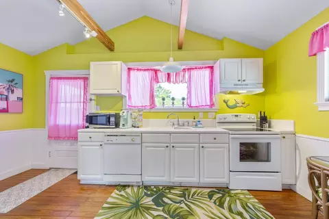 Kitchen - 26 Rio Vista Dr, Saint Augustine, FL 32084 photo 9 of 9