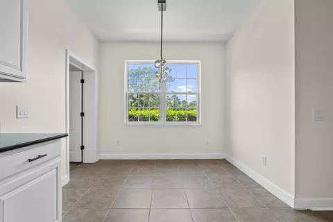 Dining - 620 Shores Blvd, Saint Augustine, FL 32086 photo 1 of 3