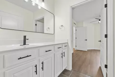 Bath - 620 Shores Blvd, Saint Augustine, FL 32086 photo 5 of 7