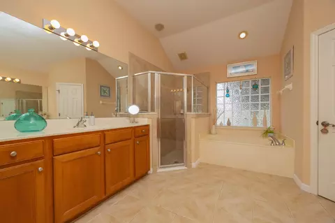 Bath - 132 Adela St, Saint Augustine, FL 32086 photo 1 of 7