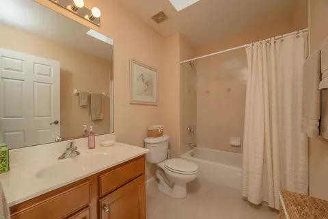 Bath - 132 Adela St, Saint Augustine, FL 32086 photo 6 of 7