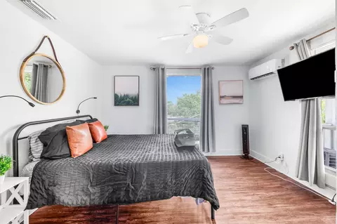 Bedroom - 604 W King St, Saint Augustine, FL 32084 photo 6 of 8