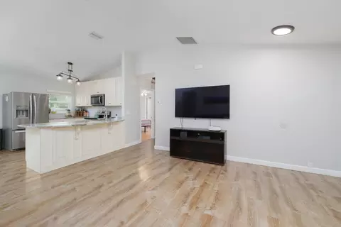 133 Mohegan Rd, Saint Augustine, FL 32086 photo 6