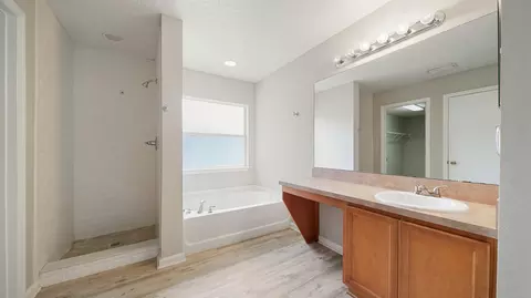 Bath - 1140 Nochaway Dr, Saint Augustine, FL 32092 photo 1 of 3