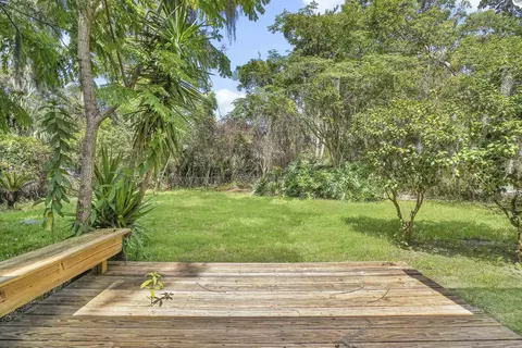 Exterior - 13 Oak St, Saint Augustine, FL 32084 photo 5 of 9