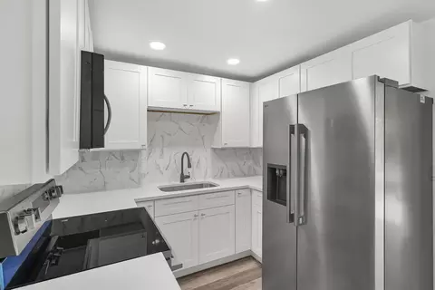 Kitchen - 13 Oak St, Saint Augustine, FL 32084 photo 4 of 4