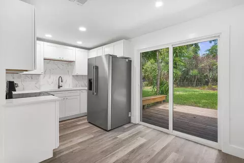 Kitchen - 13 Oak St, Saint Augustine, FL 32084 photo 1 of 4
