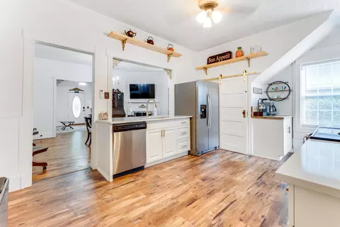 Kitchen - 20 Davis St, Saint Augustine, FL 32084 photo 1 of 5
