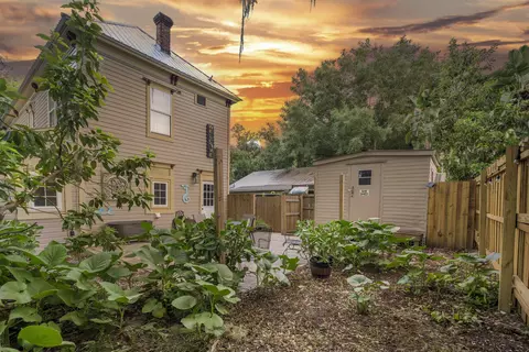 Exterior - 20 Davis St, Saint Augustine, FL 32084 photo 7 of 15