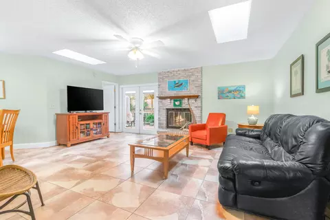3970 Myrtle St, Saint Augustine, FL 32084 photo 4