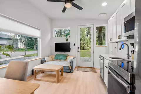 156 N Saint Johns St, Saint Augustine, FL 32084 photo 8