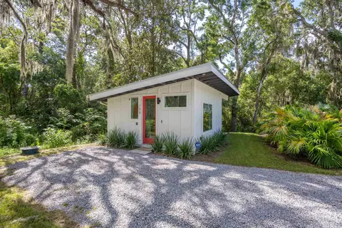 156 N Saint Johns St, Saint Augustine, FL 32084 photo 2