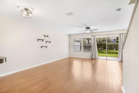 225 E Pisa Pl, Saint Augustine, FL 32084 photo 9