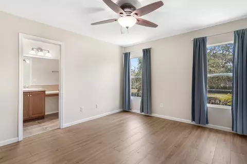 225 E Pisa Pl, Saint Augustine, FL 32084 photo 4