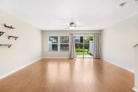 225 E Pisa Pl, Saint Augustine, FL 32084 photo 10
