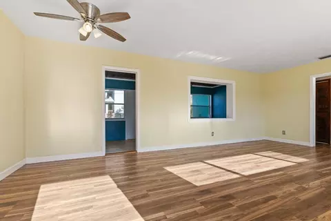 Living - 102 Carver St, Saint Augustine, FL 32080 photo 5 of 6