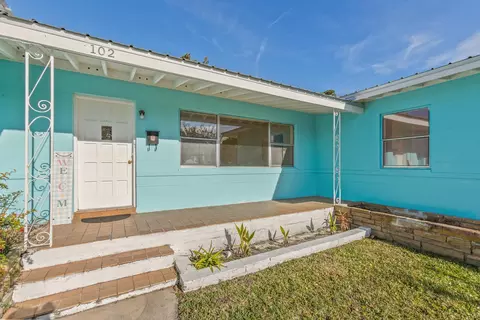 Exterior - 102 Carver St, Saint Augustine, FL 32080 photo 2 of 12
