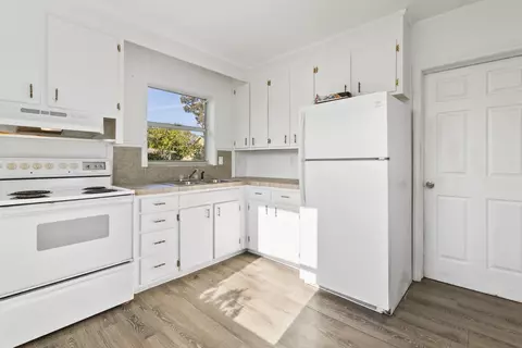Kitchen - 102 Carver St, Saint Augustine, FL 32080 photo 2 of 4