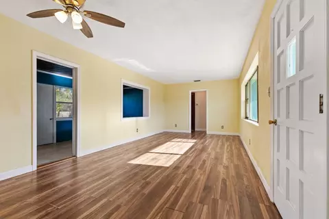 Living - 102 Carver St, Saint Augustine, FL 32080 photo 1 of 6