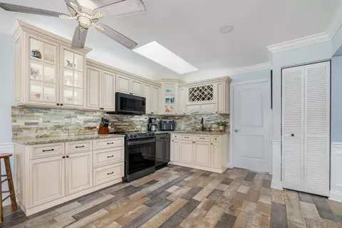 Kitchen - 4502 Shore Dr, Saint Augustine, FL 32086 photo 1 of 5