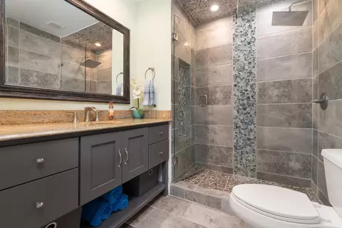 Bath - 4502 Shore Dr, Saint Augustine, FL 32086 photo 2 of 4