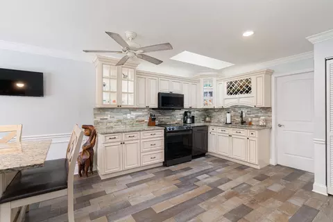 Kitchen - 4502 Shore Dr, Saint Augustine, FL 32086 photo 3 of 5