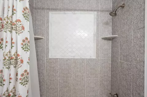 Bath - 5454 2nd St, Saint Augustine, FL 32080 photo 4 of 5