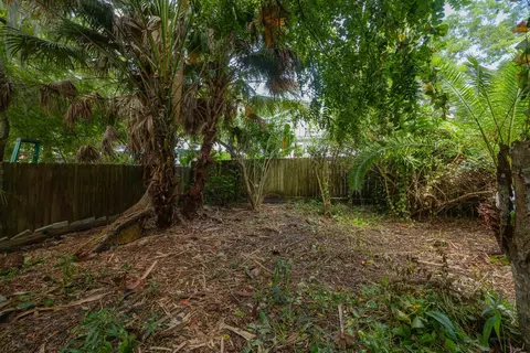 Exterior - 22 Arenta St, Saint Augustine, FL 32084 photo 7 of 9