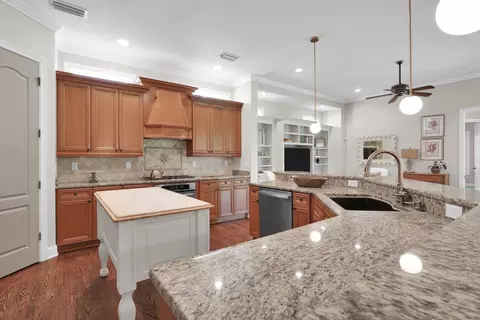 Kitchen - 662 Treehouse Cir, Saint Augustine, FL 32095 photo 4 of 6
