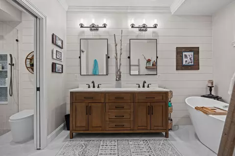Bath - 912 Sandy Beach Cir, Saint Augustine, FL 32080 photo 1 of 7