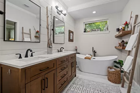 Bath - 912 Sandy Beach Cir, Saint Augustine, FL 32080 photo 2 of 7