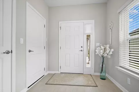 Entry Way - 653 Stargaze Ln, Saint Augustine, FL 32095 photo 2 of 5