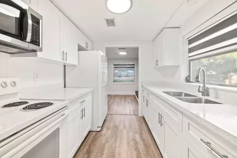 Kitchen - 432 Pomont Ave, Saint Augustine, FL 32084 photo 3 of 3