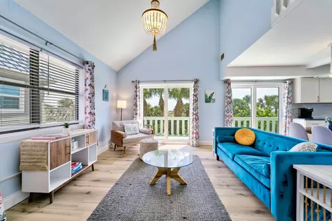 Living - 3 E St, Saint Augustine, FL 32080 photo 2 of 5