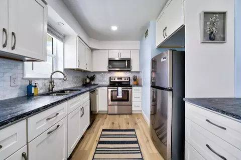 Kitchen - 3 E St, Saint Augustine, FL 32080 photo 2 of 4