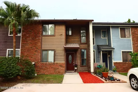 11217 Windtree Dr, Jacksonville, FL 32257 photo 1