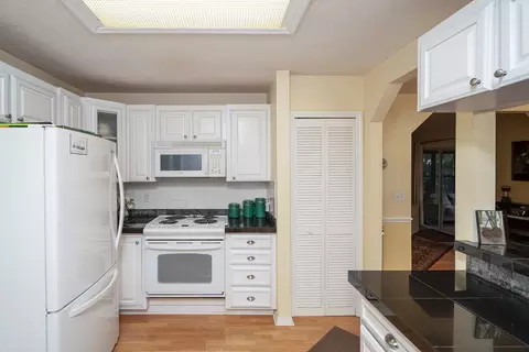 Kitchen - 3305 Turtle Creek Rd, Saint Augustine, FL 32086 photo 4 of 4