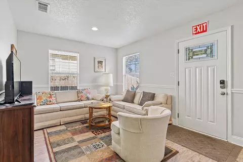 Living - 118 Twine St, Saint Augustine, FL 32084 photo 2 of 2