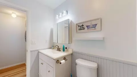 Bath - 616 Bowers Ln, Saint Augustine, FL 32080 photo 3 of 3