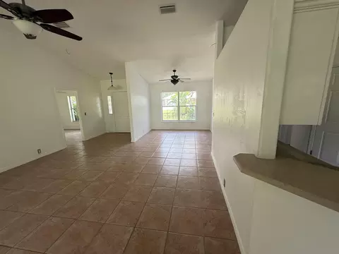 Living - 5329 Ogilvie Ln, Saint Augustine, FL 32086 photo 2 of 5