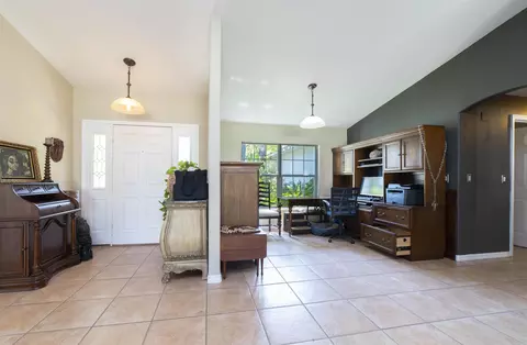 Entry Way - 5329 Ogilvie Ln, Saint Augustine, FL 32086 photo 4 of 4