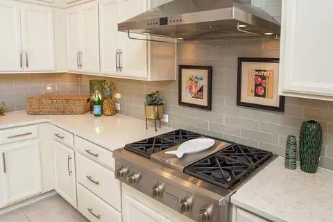 Kitchen - 300 Windley Dr, Saint Augustine, FL 32092 photo 9 of 11