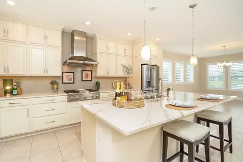 Kitchen - 300 Windley Dr, Saint Augustine, FL 32092 photo 4 of 11