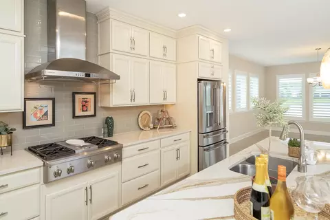 Kitchen - 300 Windley Dr, Saint Augustine, FL 32092 photo 11 of 11