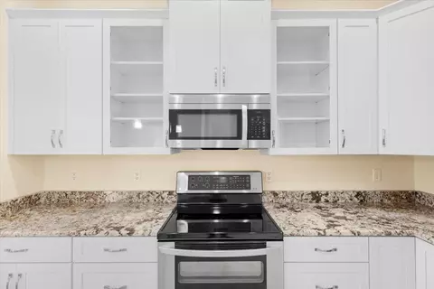 Kitchen - 1021 Windward Way, Saint Augustine, FL 32080 photo 3 of 5