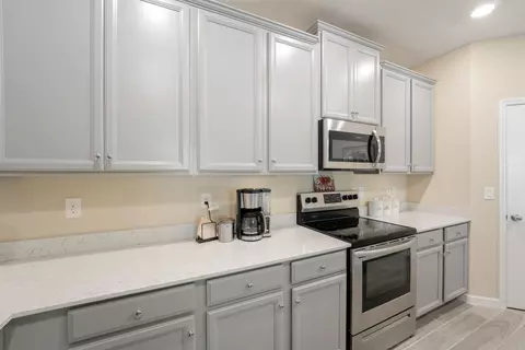 Kitchen - 503 Stone Arbor Ln, Saint Augustine, FL 32086 photo 4 of 6