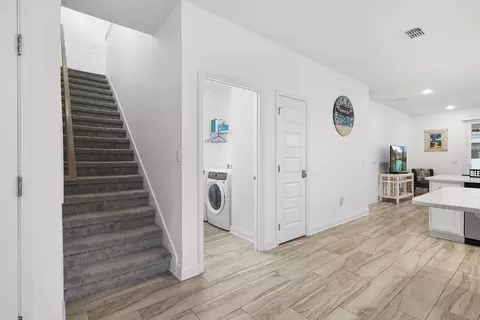 Entry Way - 510 17th St, Saint Augustine, FL 32084 photo 1 of 2